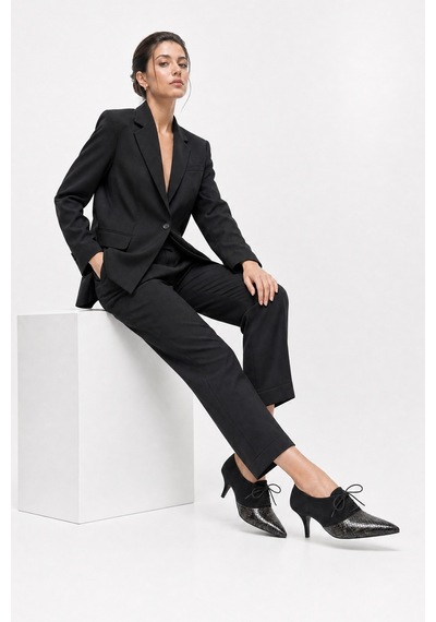 Luvi Shoes Medley Siyah Süet Siyah Desenli Bağcıklı Kadın Topuklu Ayakkabı Luvi Shoes Medley Siyah Süet Siyah Desenli Bağcıklı Kadın Topuklu Ayakkabı