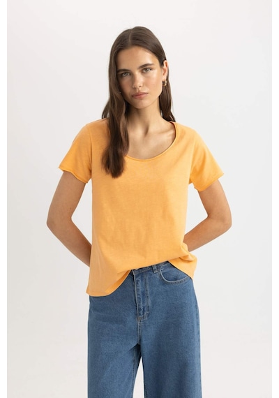 DeFacto Regular Fit Yuvarlak Yaka Basic Düz Kısa Kollu Tişört K1508AZ24SMOG81 DeFacto Regular Fit Yuvarlak Yaka Basic Düz Kısa Kollu Tişört K1508AZ24SMOG81
