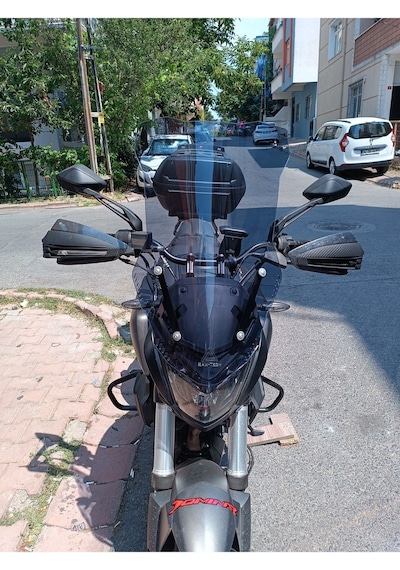 Dominar 250 Dominar 400 Tur Camı + Montaj Demiri Cam Yükseklik 60cm X Üst Genişlik 40cm