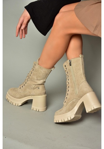 Fox Shoes T973559002 Bej Süet Kalın Topuklu Kadın Postal Bot Bej