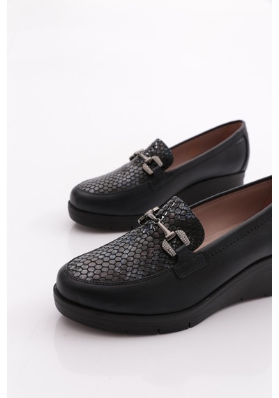 Dgn 1041 Kadin Kalin Taban Comfort Ayakkabi Laci Yılan