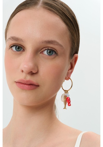 Charm Detaylı Gold Halka Küpe Kırmızı