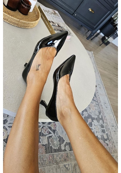 10 1896 Topukla Kadın Kadeh Topuklu 6 Cm Topuklu Stiletto Ayakkabı Siyah Rugan