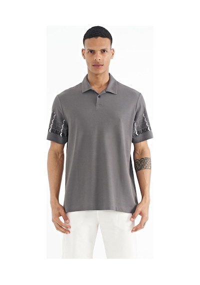 Tommylife Tommy Life Koyu Gri Kol Baskı Detaylı Polo Yaka Standart Form Erkek T-shirt - 88240 Koyu Gri