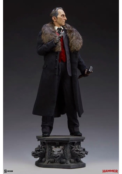 Sideshow Collectibles Van Helsing Premium Format Figure 300376 Horror Classics / Dracula 1958 / Peter Cushing