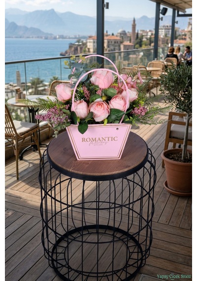 Yapay Çiçek Sitesi Yapay Çiçekli Romantic Çantalı Aranjman Model 9 Pembe