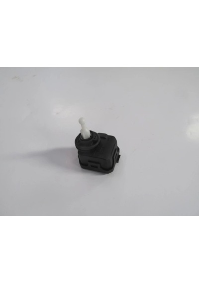 Seat Ibıza- 00/01 Far Motoru 12v Yan Soket Girişli Bfn Oem No: 1j0941295c