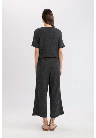 DeFacto Wide Leg Geniş Bol Paça Normal Bel Bürümcük Kapri Pantolon C4329AX24SPBK81