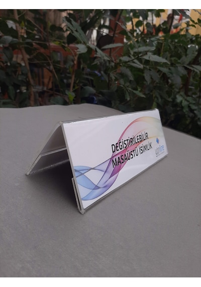 Yönline Çift Yönlü Şeffaf Pleksi Masaüstü Değiştirilebilir İsimlik 25 x 8 CM