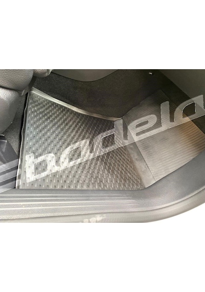 Yeni Mercedes Glb Uyumlu Havuzu Paspas Ithal Kokusuz Kaucuk 4D