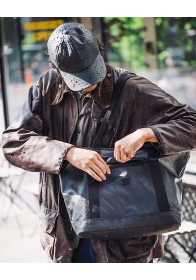 Herschel Alberni Suya Dayanıklı Kumaş Omuz Çantası, 16" Laptop Çok Renkli