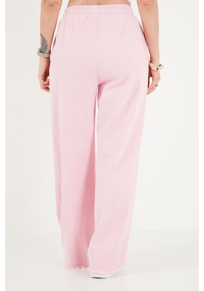 Lela Pamuklu Belden Bağlamalı Yüksek Bel Geniş Paça Cepli Regular Fit Pantolon Bayan Pantolon 668yp4760 Pembe Lela Pamuklu Belden Bağlamalı Yüksek Bel Geniş Paça Cepli Regular Fit Pantolon Bayan Pantolon 668yp4760 Pembe