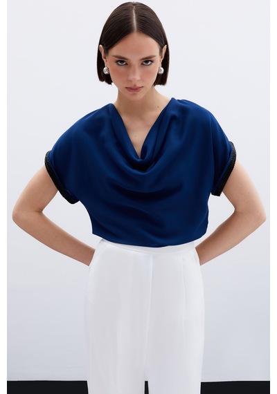 Sateen Kollar Taş Detaylı Salaş Bluz - Lacivert-135981 Lacivert