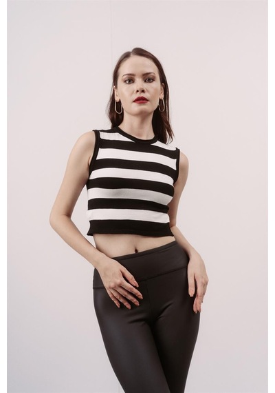 Livanomi Siyah Çizgili Crop Bluz - Siyah