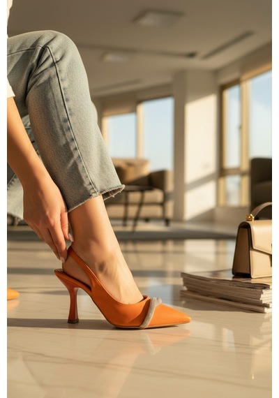 Enoch Kadın Turuncu Renk Işıltılı Düğüm Detaylı Kadeh Topuklu Arkası Açık Modern Stiletto