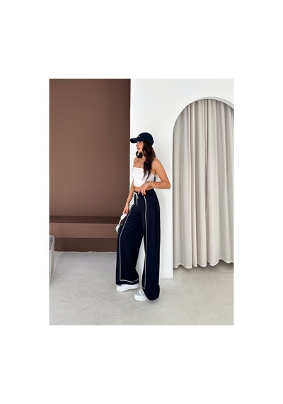 Gugus Kadın Beyaz Şerili Modal Pileli Eşofman Altı Wide Leg Lacivert