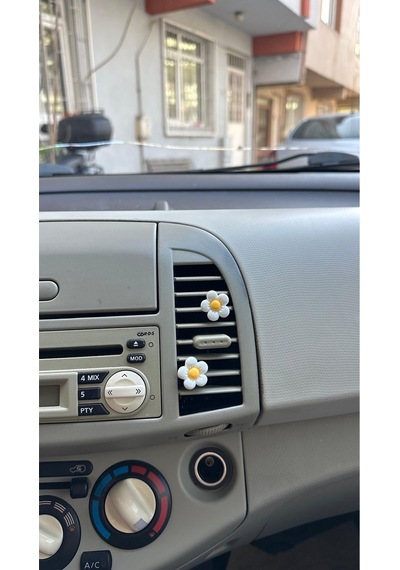3lü Mini Beyaz Papatya Çiçeği Araba Klima Süsü Klips Süslemeleri Araç Içi Araç Aksesuar