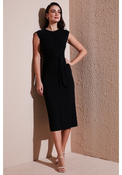 Lela Slim Fit Bisiklet Yaka Bağlama Detaylı Midi Bayan Elbise 5866164 Siyah