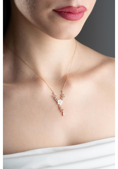 925 Ayar Gümüş Işıklı Kutuda Rose Kaplama Manolya Çiçeği Sarmaşık Kolye Rose Gold