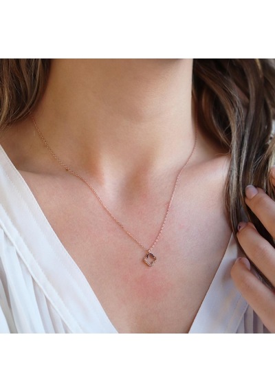 Mini Yonca Figürlü Rose Gold Kaplama Zirkon Taşlı Gümüş Kolye Gümüş