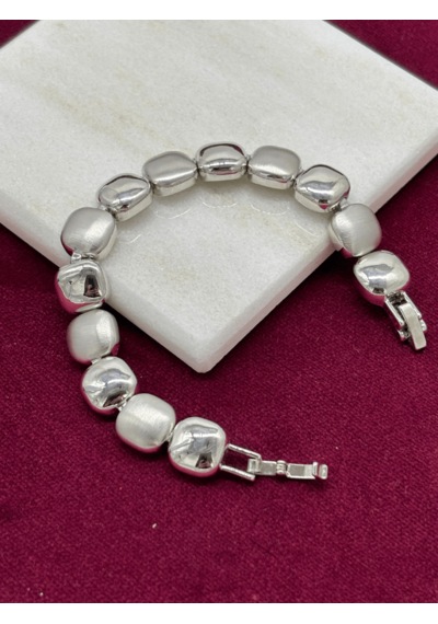 Mat Ve Parlak Silver Renkli Kare Şekilli Bileklik Silver