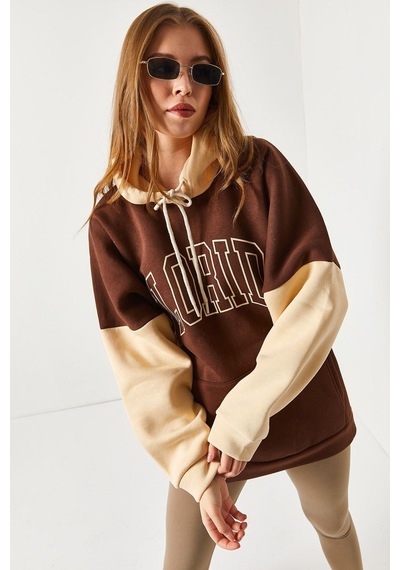 Armonika Kadın Kahve Şardonlu Önü Yazılı İki Renk Kapüşonlu Oversize Sweatshirt Arm-22y024083 Armonika Kadın Kahve Şardonlu Önü Yazılı İki Renk Kapüşonlu Oversize Sweatshirt Arm-22y024083