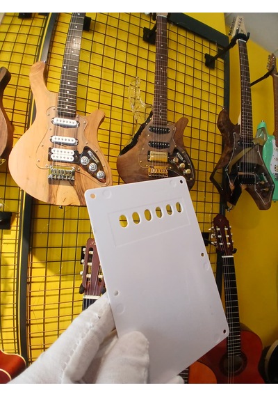 Elektro Gitar Stratocaster Tremolo Arka Yay Kapağı Beyaz