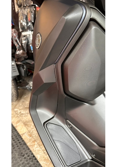 Yamaha Xmax 2023/2026 Uyumlu Ön Bacak Koruma
