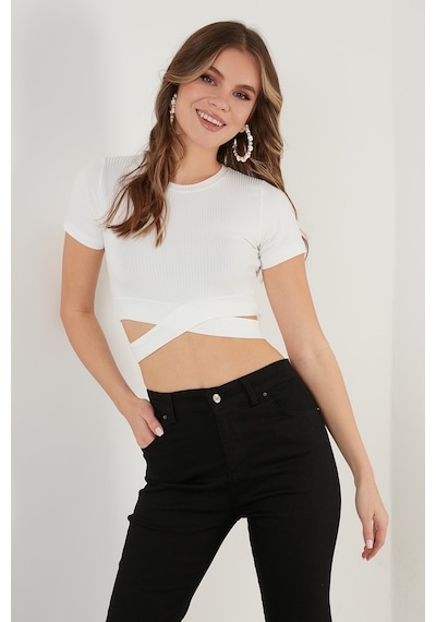 Lela Fitilli Bel Detaylı Kısa Kollu Dar Kesim Crop Bayan Bluz 5864211 Ekru