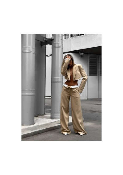 Mayrem Kadın Detaylı Crop Blazer Ceket Ve Geniş Paça Pantolon Takımı Bej