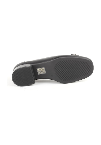 Mamma Mia Kadın Günlük Ayakkabı Slip-on Lazer Kesim Kısa Topuklu Hakiki Deri Anne Ayakkabısı 26y-7665 Siyah Mamma Mia Kadın Günlük Ayakkabı Slip-on Lazer Kesim Kısa Topuklu Hakiki Deri Anne Ayakkabısı 26y-7665 Siyah