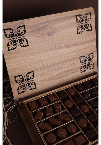 Moon Chocolate Special Handmade Dolgulu Çikolata Ahşap Kutu 40'lı