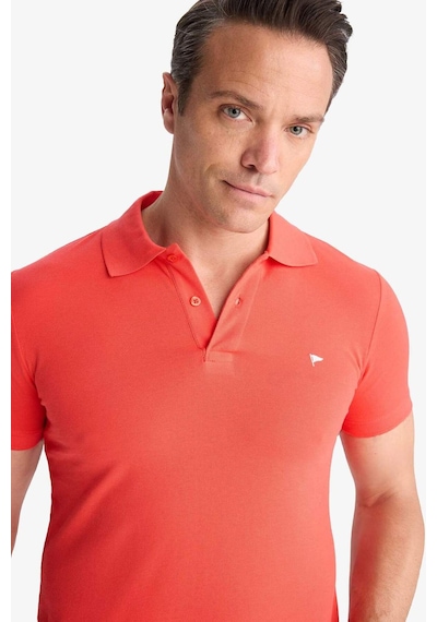 DeFacto Slim Fit Dar Kesim Polo Yaka Nakışlı Kısa Kollu Tişört D7665AX25SPRD28 DeFacto Slim Fit Dar Kesim Polo Yaka Nakışlı Kısa Kollu Tişört D7665AX25SPRD28