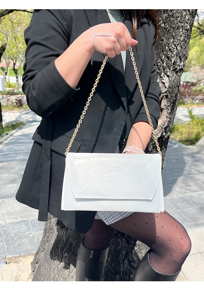 Butikolea Edge Mini Zincir Askılı Portföy Kadın Çantası Beyaz
