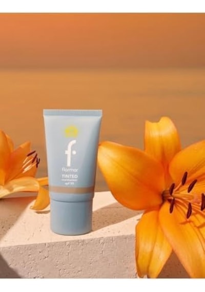 Sun Lovers Nemlendirici Etkili & Doğal Bitişli Renkli Güneş Koruyucu Spf50-007 Warm