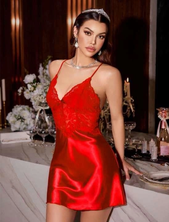 Civetta Kırmızıdantel İşlemeli İnce Askılı Sırt Dekolteli Saten Mini Gece Kırmızı Civetta Kırmızıdantel İşlemeli İnce Askılı Sırt Dekolteli Saten Mini Gece Kırmızı