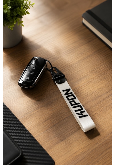 Kupon Yazılı Ayna Askı İpi Ve Kumaş Anahtarlık Seti Beyaz Araç Aksesuarı Beyaz Kupon Baskılı 2'li Set