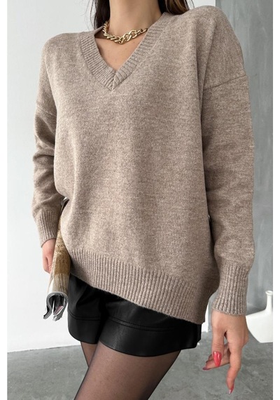 Femelle Kadın Camel V Yaka Standart Beden Oversize Basic Triko Kazak kahverengi