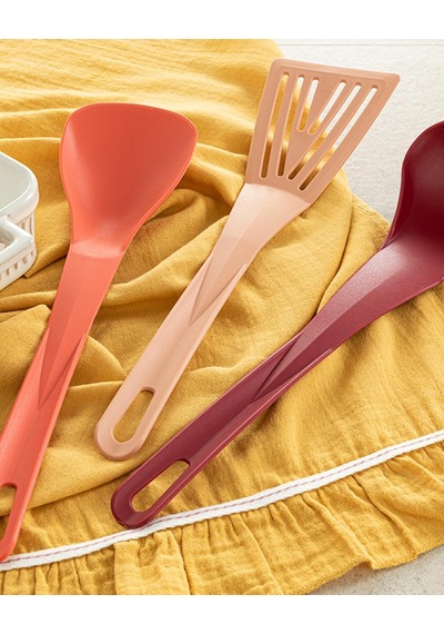 Me Plastik 3 Parça Servis Seti 32 Cm Kırmızı Genel