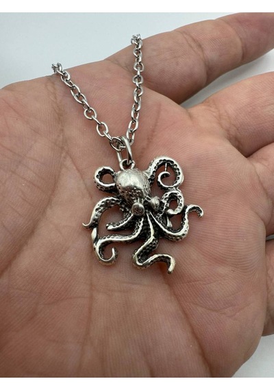 Ahtapot Figürlü Unisex Kolye Deniz Ruhunu Yansıtan, Güçlü Ve Özgün Tasarım Çok renkli