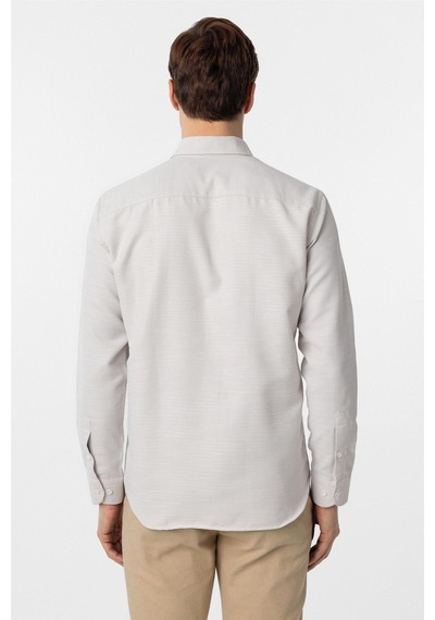 Süvari Ekru Slim Fit Armürlü Düğmeli Yaka Gömlek Ekru Süvari Ekru Slim Fit Armürlü Düğmeli Yaka Gömlek Ekru