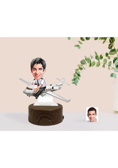Kişiye Özel Erkek Kaptan Pilot Karikatürlü Dekoratif 3D Biblo Led