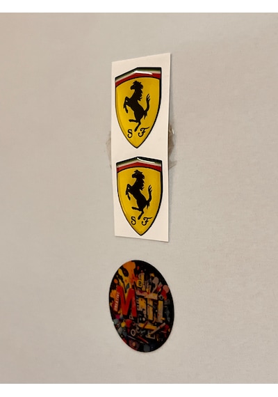 Ferrari Damla Sticker Etiket Etiketçilere Özel 3d Damla Silikon Ferrari Damla 2adet 3,5x3,5 Cm Çok Renkli
