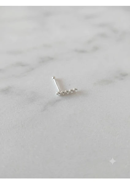 Minimal Tasarım Taşlı Piercing Açık Gold