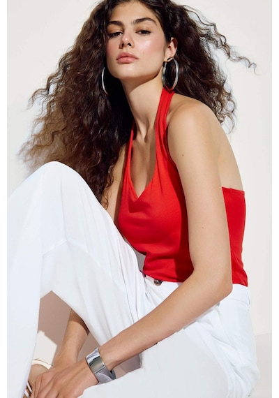 DeFacto Fit Dar Kesim Crop Halter Yaka Kırmızı Bluz F6279AX25SMRD51
