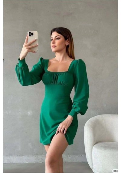 Emvera Kadın Krep Kumaş Kare Yaka Uzun Kollu Elbise Zümrüt