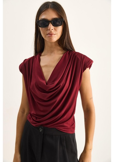 Shade Kadın Vatkalı Degaje Yaka Viskon Bluz 28008 60286179 - Bordo
