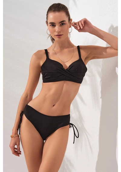 Pierre Cardin Siyah Balenli Ince Askılı Ayarlanabilir Bel Detaylı Bikini Takımı Arkadan Bağlamalı Toparlayıcı Pierre Cardin Siyah Balenli Ince Askılı Ayarlanabilir Bel Detaylı Bikini Takımı Arkadan Bağlamalı Toparlayıcı