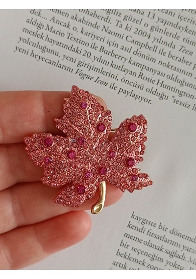 Zirkon Taşlı Çınar Yaprağı Broş, Kadın Yaka İğnesi Pembe