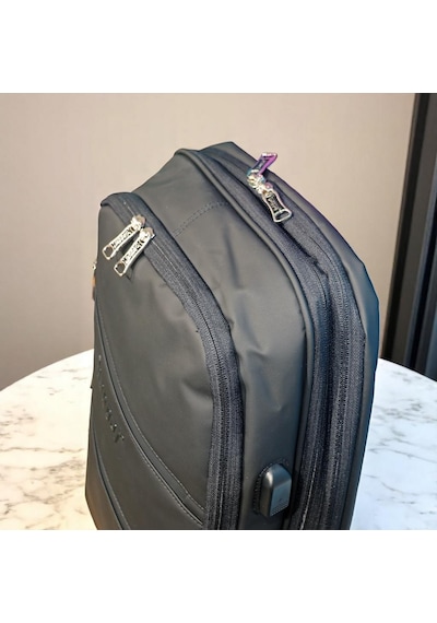 Laptop Gözlü Ve Körüklü İnce Tasarım Sırt Çantası Baggaj S24129 Siyah